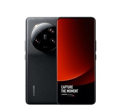 Xiaomi 13 Ultra in black
