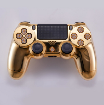 Diamond-encrusted gold DualShock 4 controller. (Source: Brikk)