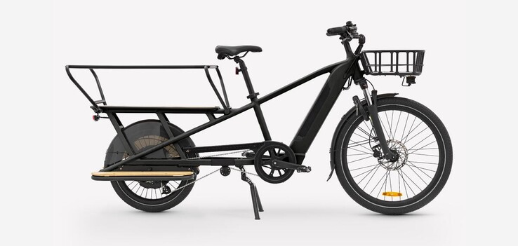 The matte black Decathlon BTWIN R500E bike. (Image source: Decathlon)