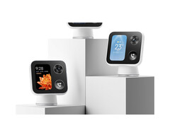 The camera now carries its own 3.97-inch screen, so calls run on the device rather than only through a phone.
