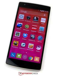 The software, CyanogenOS, was also quite unusual.
