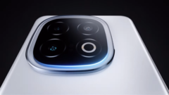 The iQoo 13. (Image source: iQoo)