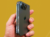 iPhone Ultra/Fold design mode hands-on image.