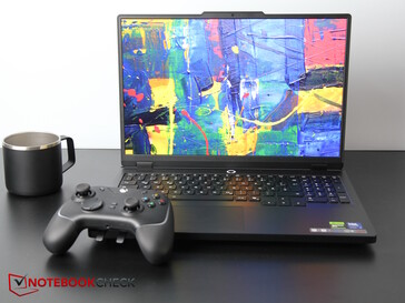 16-inch Lenovo Legion Pro 5i gaming laptop front view (Image source: Christian Hintze)