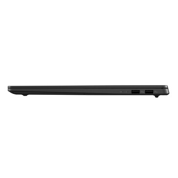 Asus Vivobook S 16 - ports on the right edge