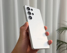 Hands-on images of the Galaxy S25 Ultra dummy model shows the rounded corners (Image source: Ice Universe)