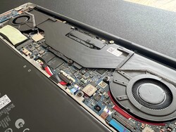Cooling unit with two small fans