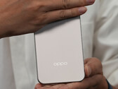 Oppo executive Zhou Yibao teasing the Find X9's rear design. (Image source: Zhou Yibao)