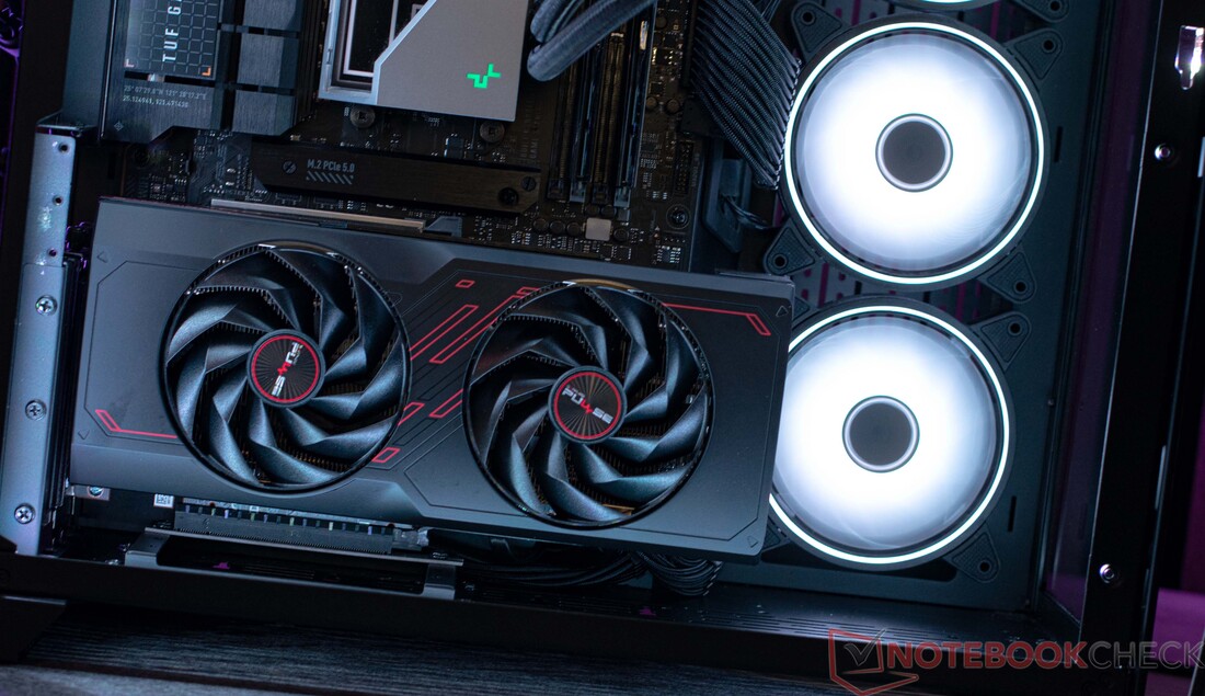 Sapphire Pulse AMD Radeon RX 7700 XT