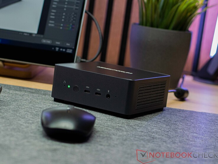 Minisforum Introduces Venus UM790 Pro Mini-PC Powered By AMD Ryzen 9 7940HS  Phoenix APU