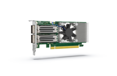 The QXG-100G2SF-BCM provides very fast 100GbE connections (Image source: QNAP)