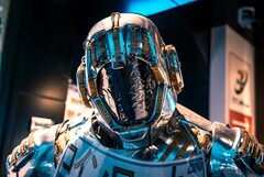 Surgical robot masters basic procedures through video learning (Image source: Maximalfocus, Unsplash)