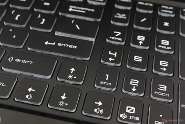Full sized arrow keys while the NumPad keys are slightly narrower and spongier