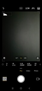 Xiaomi 17 HyperOS 3 smartphone review