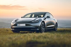 Tesla's Model 3 Performance is a dual-motor AWD fastback sedan that has repeatedly broken sales records. (Image source: Tesla)