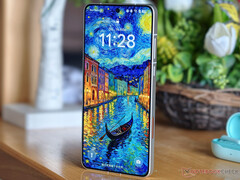 Oppo Find X9 Ultra display