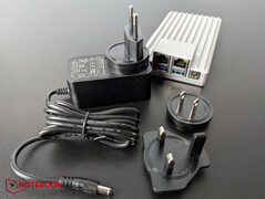 The power supply featuring three plug types
