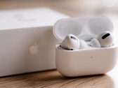 Apple is expected to switch up its sales strategies for the AirPods Pro 2. (Image source: David Levêque)