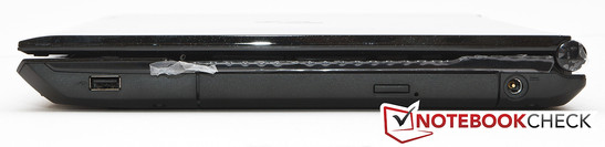 Rechte Seite: 1x USB 2.0, optisches Laufwerk, Stromanschluss