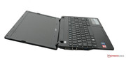 The maximum opening angle of the 11.6-inch netbook is very wide.
