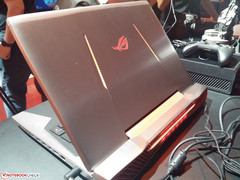 Asus ROG G752 with vapor cooling now available for pre-order
