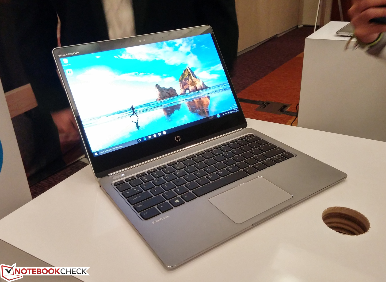 HP unveils EliteBook Folio G1 as world's lightest and thinnest business