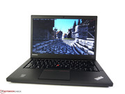 The display convinces with HD+ resolution, good brightness and a matte surface.