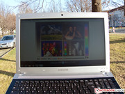 Thanks to a matte display surface the notebook can also be used outdoors.