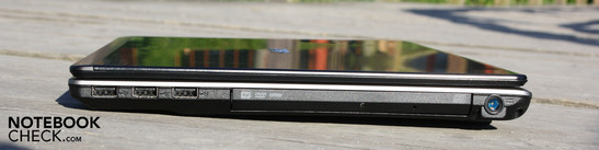 Right: 3 x USB 2.0, DVD-Drive, AC