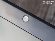 The webcam unfortunately only shoots pictures in 640x480 pixels.
