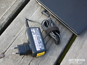 The 191 gram light plug-in adapter with 40 watts is used for recharging.