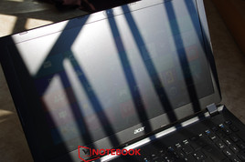 Acer Aspire V5-573 under direct sunlight.