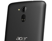 The rear-facing model has a resolution of 8 MP, an auto-focus besides an LED flash, and it can be triggered via a dedicated button.