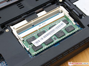 The RAM can be expanded using the additional slot. One 4 GB module is installed.