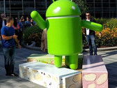 Android Nougat statue at Googleplex, Nougat now in control of 10 percent of the market