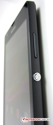 Distinctive: The power button on the right side of the case.