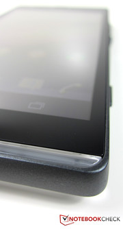 The Xperia SP convinces with its high-end and robust build quality.