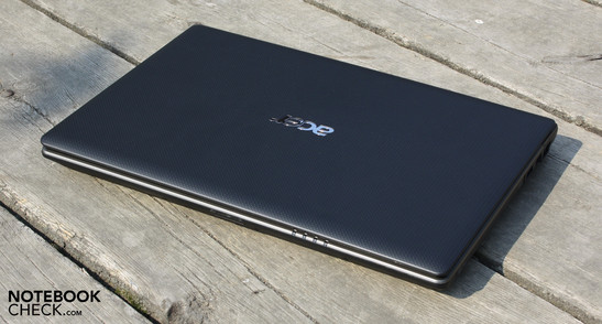Acer Aspire 3750-2314G50MNkk: Proper performance, strong battery life, but a dire glare type display