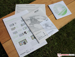 Quick start guides and Windows 8 recovery DVDs