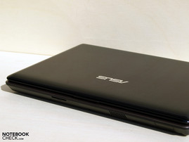 Asus N20A Front: card reader