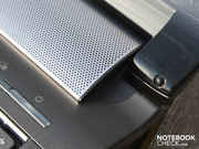 Both speakers supply a full bodied sound (without subwoofer), as it's hardly the case in notebooks.