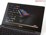 mutates to a tablet PC in a closed state.