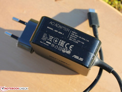 45-Watt power adapter