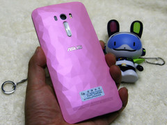 Asus ZenFone Selfie Limited Edition Android smartphone with pink 3D crystal back cover