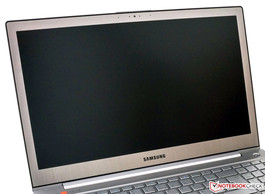 The display of the Samsung Series 7 Chronos 770Z5E-S01DE