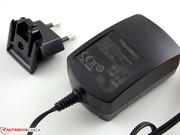 The 137 gram power adapter supplies 10 watts and is slim when necessary.