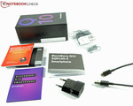Blackberry Q10's supplied accessories