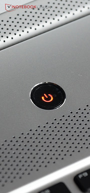Also still the same: The color of the power button indicates the currently used graphics card.