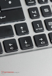 The arrow keys are not separated, despite the large 17-inch chassis.