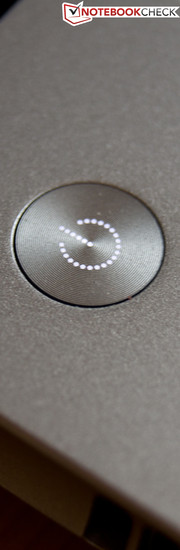 However, the power button's illumination is very elegant (and is also unfortunately the only one with a backlight).